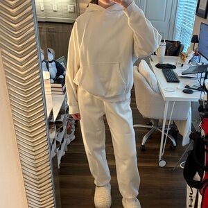 Aritzia Cozy Sweatfleece Set
